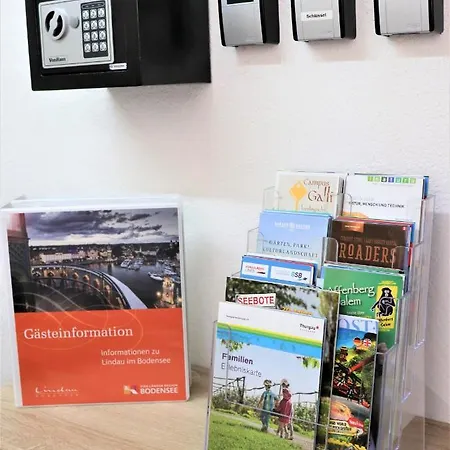 #5 Mit Balkon - Zentrale Dennoch Ruhige Lage Mit Terrasse - Stadtbus Vor Der Tuer! Apartmán