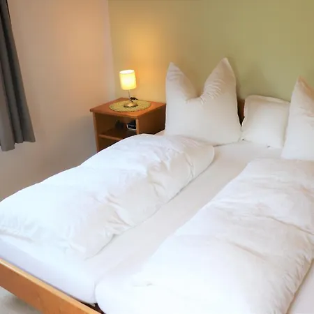 Apartmán #5 Mit Balkon - Zentrale Dennoch Ruhige Lage Mit Terrasse - Stadtbus Vor Der Tuer!