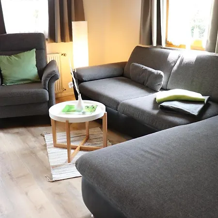 #5 Mit Balkon - Zentrale Dennoch Ruhige Lage Mit Terrasse - Stadtbus Vor Der Tuer! *