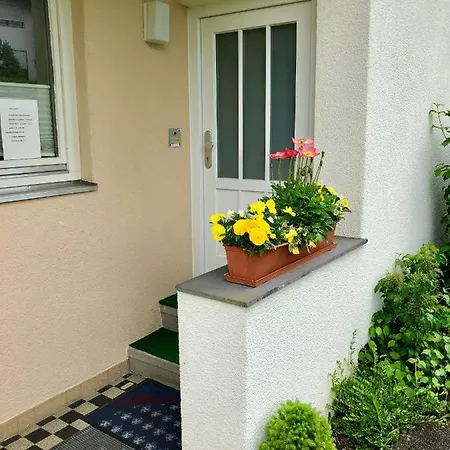 Apartment #5 Mit Balkon - Zentrale Dennoch Ruhige Lage Mit Terrasse - Stadtbus Vor Der Tuer! *