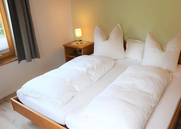 Apartment #5 Mit Balkon - Zentrale Dennoch Ruhige Lage Mit Terrasse - Stadtbus Vor Der Tuer!