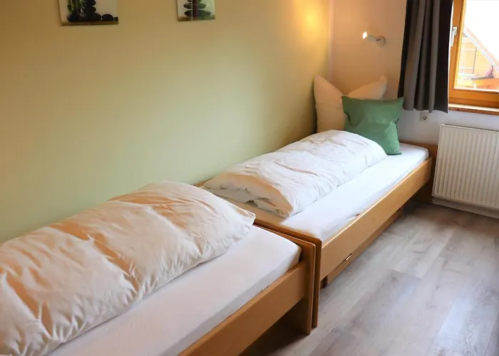 Appartement #5 Mit Balkon - Zentrale Dennoch Ruhige Lage Mit Terrasse - Stadtbus Vor Der Tuer! *