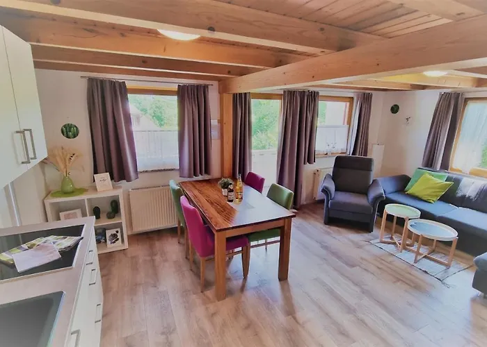 Apartment #5 Mit Balkon - Zentrale Dennoch Ruhige Lage Mit Terrasse - Stadtbus Vor Der Tuer! *